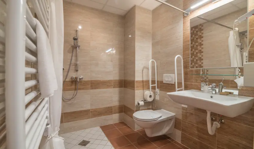 Hotel Spa H�v�z H�v�z - T�f�rd� csomag f�lpanzi�val (min. 2 �j)
