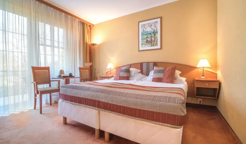 Hotel Spa H�v�z H�v�z - T�f�rd� csomag f�lpanzi�val (min. 2 �j)