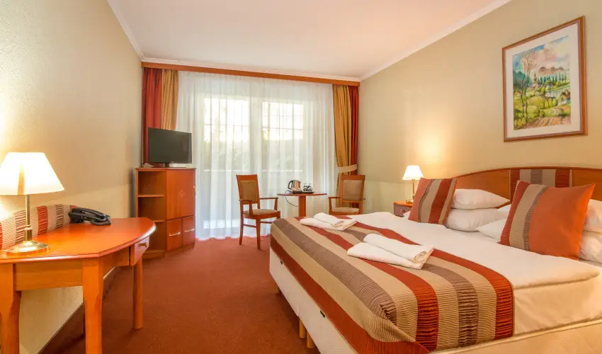 Hotel Spa H�v�z H�v�z - T�f�rd� csomag f�lpanzi�val (min. 2 �j)