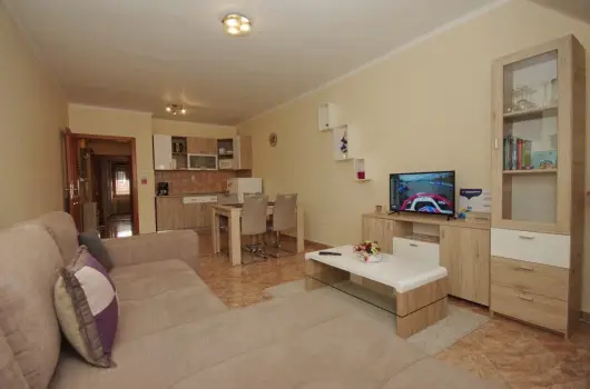 Szamcs Apartman, Gyula