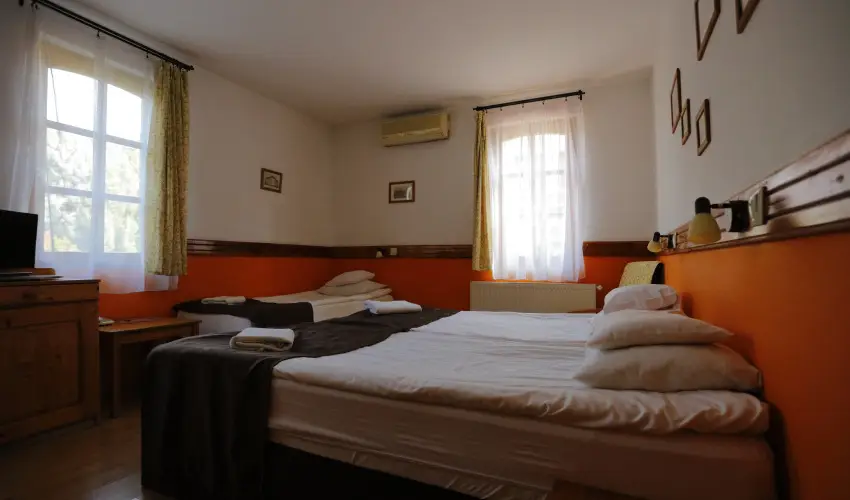 Szent István Hotel Eger - Nyugdíjas kedvezményes árak reggelis ellátással (1 éjtől)