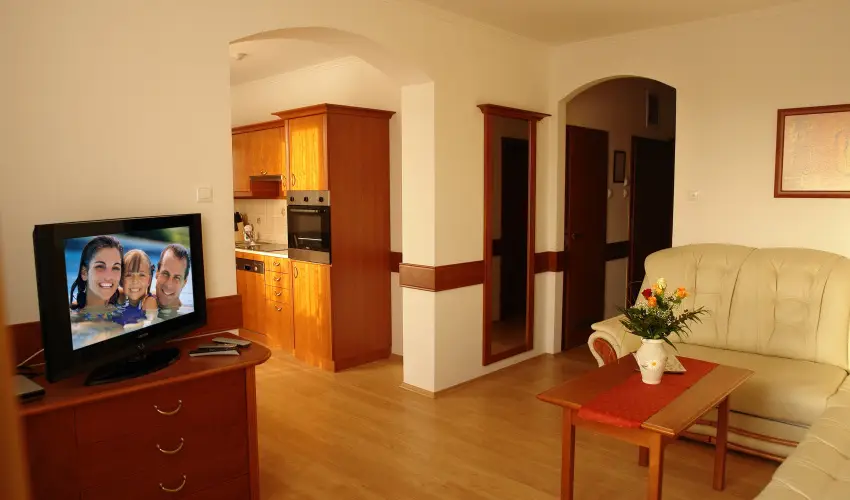 Szerencsemk Panzi Kehidakustny - Nyugdjas kedvezmnyes rak flpanzival (1 jtl)