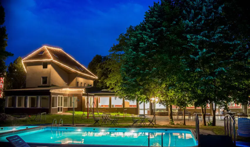 Wellness Hotel Szindbd  Balatonszemes - vindt Szllsvadszat Balatonszemesen (min. 2 j)