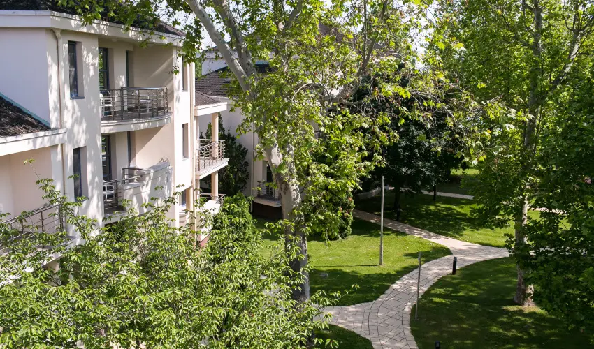 Kenese Bay Garden Resort & Conference Balatonkenese - Nyugdjas kedvezmnyes r flpanzival (1 jtl)