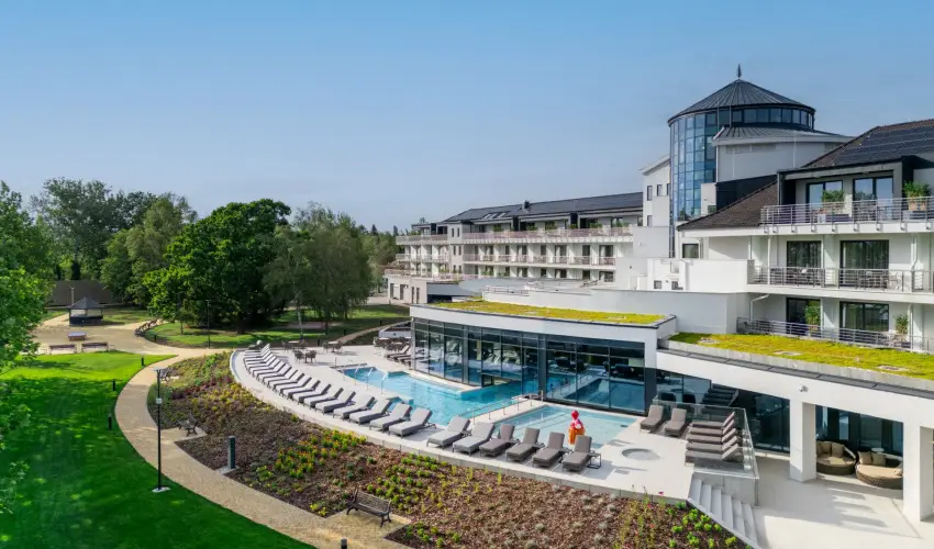 Kenese Bay Garden Resort & Conference Balatonkenese - Nyugdjas kedvezmnyes r flpanzival (1 jtl)