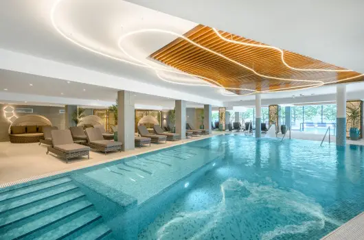 Kenese Bay Garden Resort & Conference - �vind�t� Sz�ll�svad�szat Balatonkenes�n (1 �jt�l)