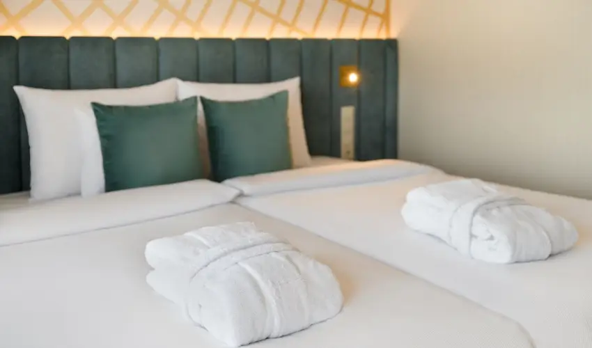 Kenese Bay Garden Resort & Conference Balatonkenese - Nyugdjas kedvezmnyes r flpanzival (1 jtl)