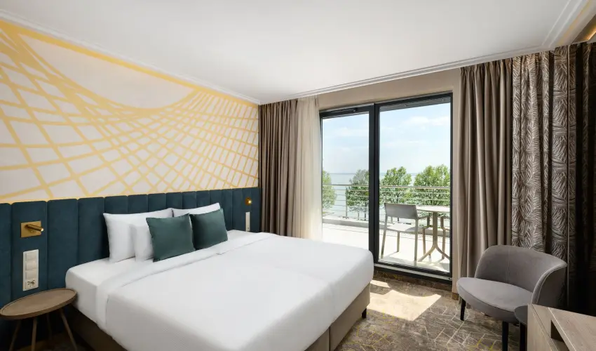 Kenese Bay Garden Resort & Conference Balatonkenese - Nyugdjas kedvezmnyes r flpanzival (1 jtl)