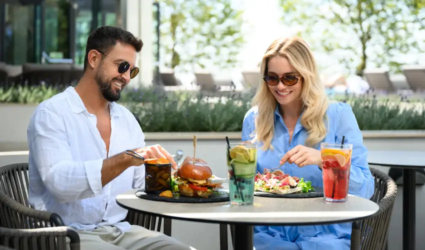 Kenese Bay Garden Resort & Conference Balatonkenese - Nyugdjas kedvezmnyes r flpanzival (1 jtl)