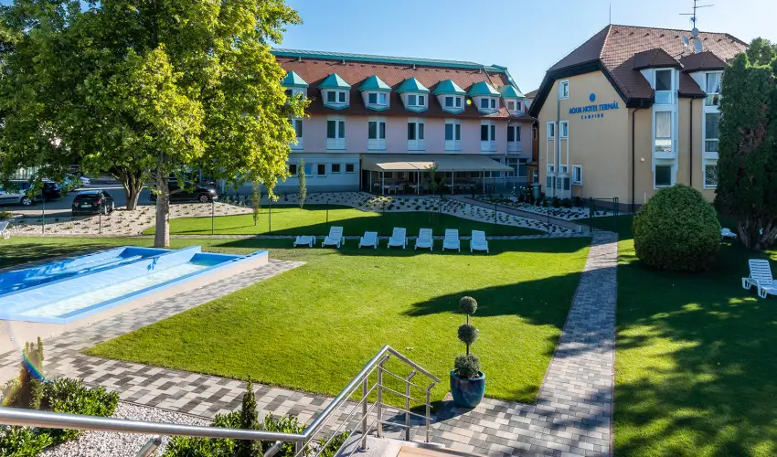 Aqua Hotel Term�l Mosonmagyar�v�r - Nyugd�jas kedvezm�nyes �r f�lpanzi�val, f�rd�bel�p�vel (1 �jt�l)