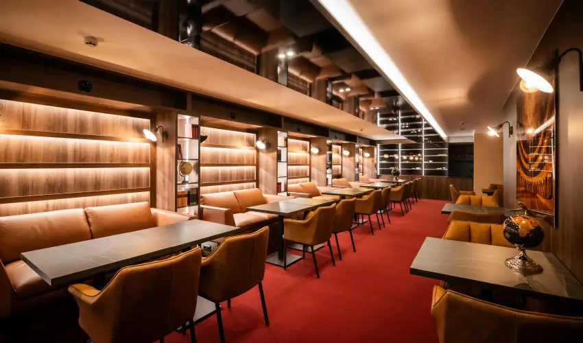 Aqua Hotel Term�l Mosonmagyar�v�r - Nyugd�jas kedvezm�nyes �r f�lpanzi�val, f�rd�bel�p�vel (1 �jt�l)