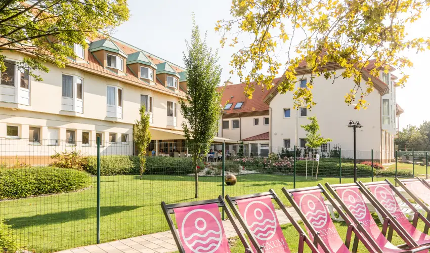 Aqua Hotel Term�l Mosonmagyar�v�r - Nyugd�jas kedvezm�nyes �r f�lpanzi�val, f�rd�bel�p�vel (1 �jt�l)