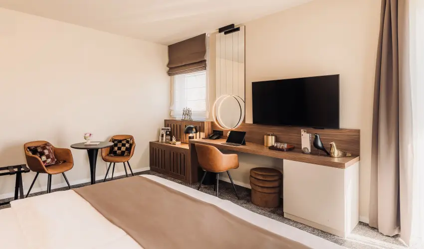 Aqua Hotel Term�l Mosonmagyar�v�r - Nyugd�jas kedvezm�nyes �r f�lpanzi�val, f�rd�bel�p�vel (1 �jt�l)