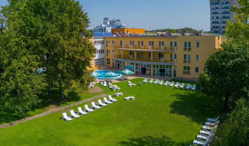 Hunguest Hotel Apollo Hajd�szoboszl� - T�li akci� 20% kedvezm�nnyel (min. 2 �j)