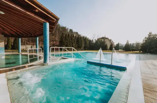 Therm�l Park Hotel - Nyugd�jas kedvezm�nyes �r f�lpanzi�val (1 �jt�l)