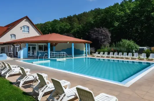 Therm�l Park Hotel - Ny�ri pihen�s Egerszal�kon!