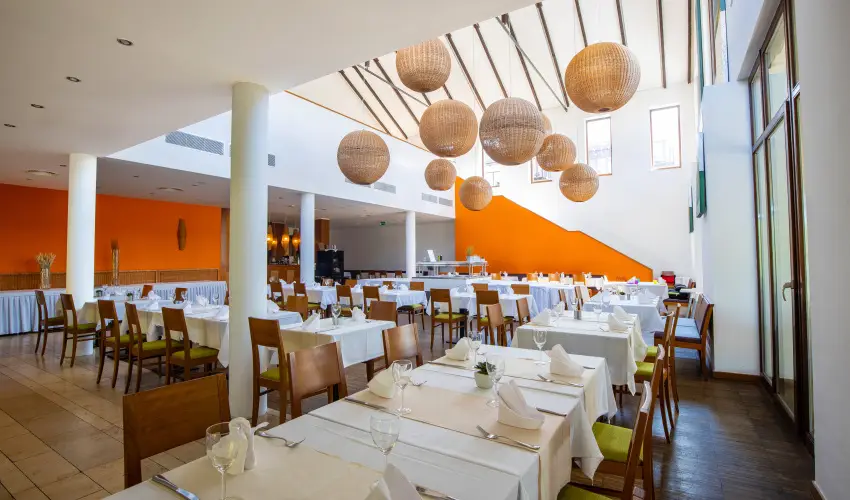 Tisza Balneum Hotel Tiszaf�red - Ny�rut� a Balneumban (min. 2 �j)