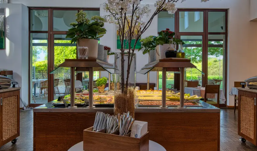 Tisza Balneum Hotel Tiszaf�red - Ny�rut� a Balneumban (min. 2 �j)