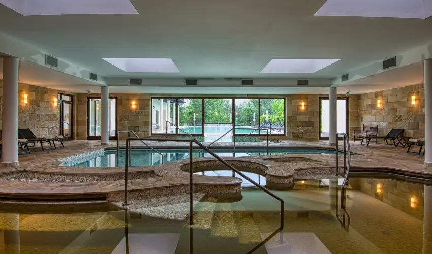 Tisza Balneum Hotel Tiszaf�red - Ny�rut� a Balneumban (min. 2 �j)