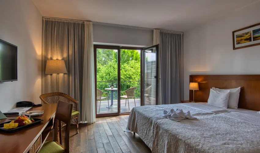 Tisza Balneum Hotel Tiszaf�red - Ny�rut� a Balneumban (min. 2 �j)