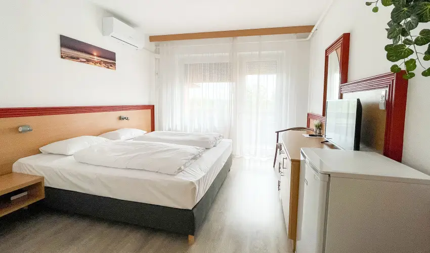 Tisza Sport Hotel Szeged - Nyugdíjas kedvezményes árak reggelis ellátással (1 éjtől)