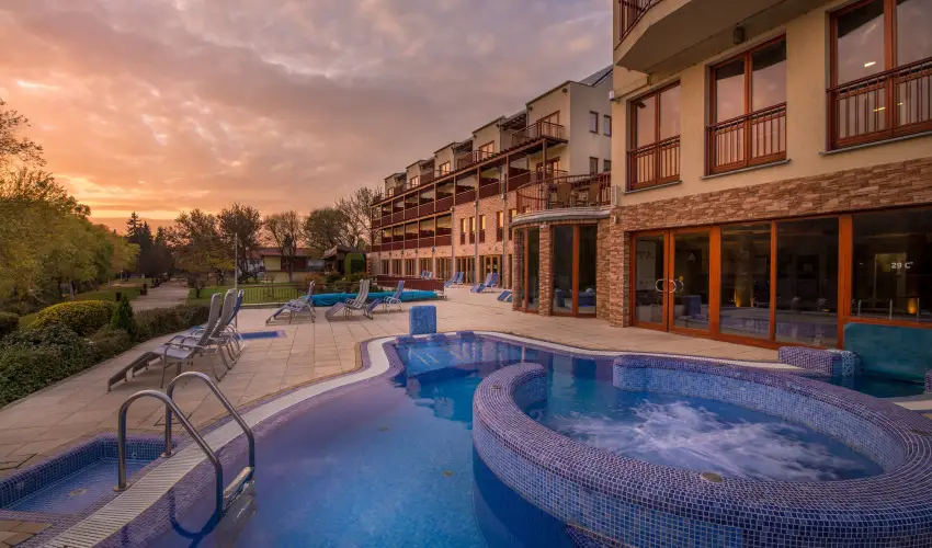 T Wellness Hotel Bnk - Tparti wellness nyr (min. 2 j)