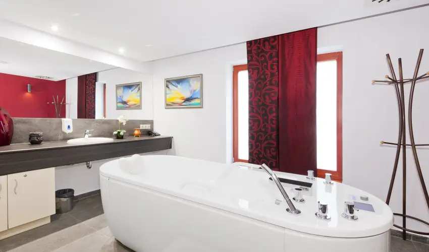 T Wellness Hotel Bnk - Tparti wellness nyr (min. 2 j)