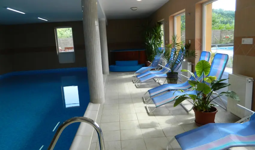 T�kert Fogad� Nagym�nyok - Ny�ri pihen�s (min. 5 �j)