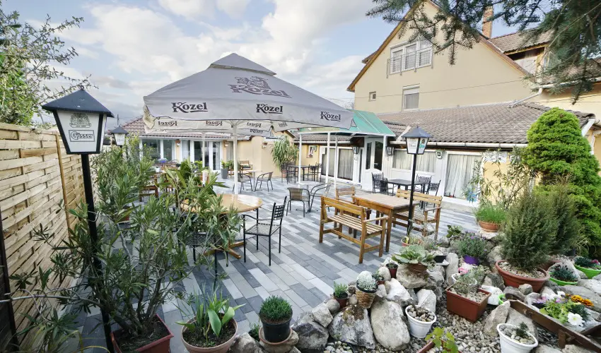 T�kert Fogad� Nagym�nyok - Ny�ri pihen�s (min. 5 �j)