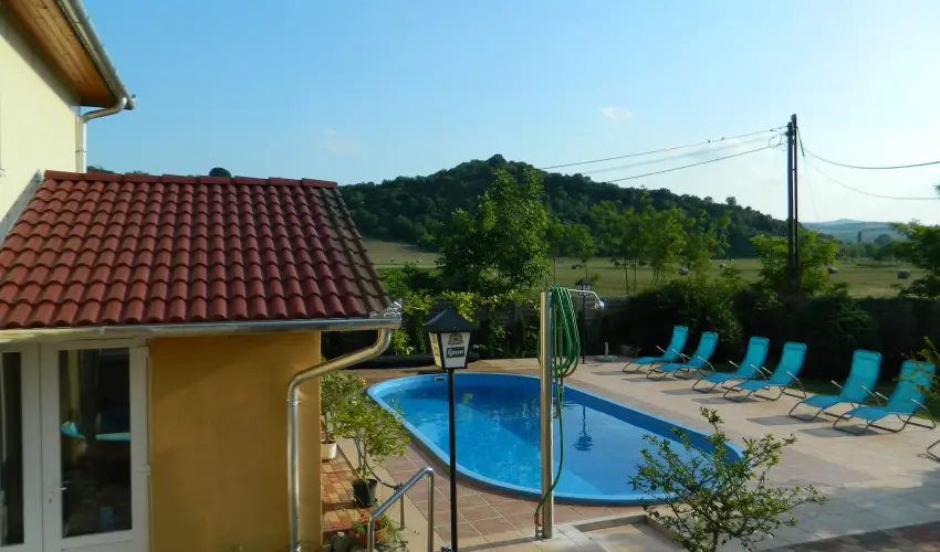 T�kert Fogad� Nagym�nyok - Ny�ri pihen�s (min. 5 �j)