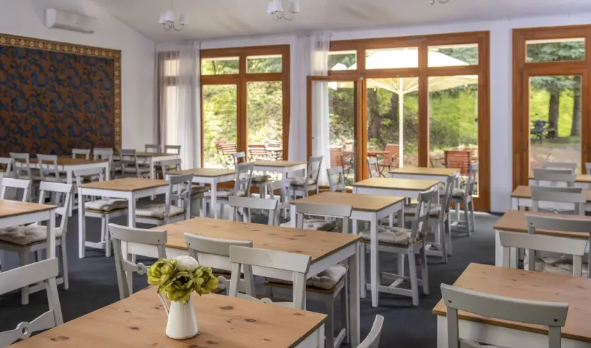 T�nd�rkert Hotel Noszvaj - Kedvezm�nyes pihen�s f�lpanzi�val (min. 4 �j)