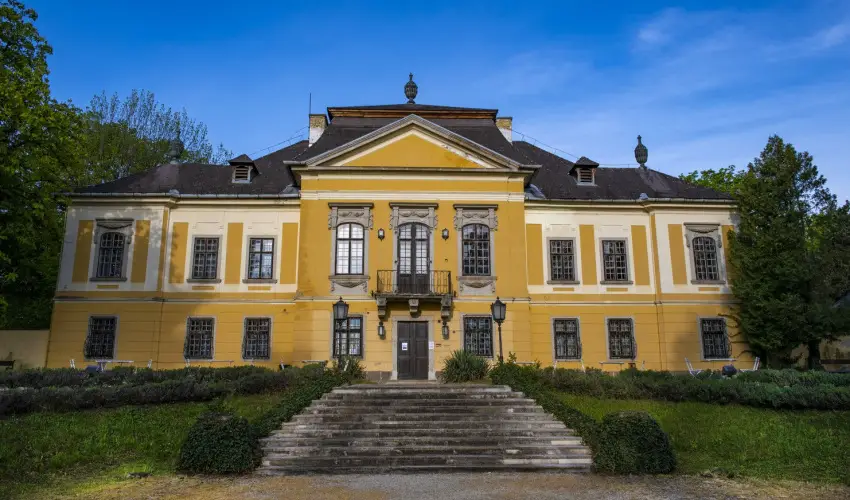 T�nd�rkert Hotel Noszvaj - Kedvezm�nyes pihen�s f�lpanzi�val (min. 4 �j)