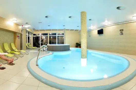Wellness Hotel Vikt�ria - Nyugd�jas kedvezm�nyes �rak reggelivel, wellness haszn�lattal (1 �jt�l)