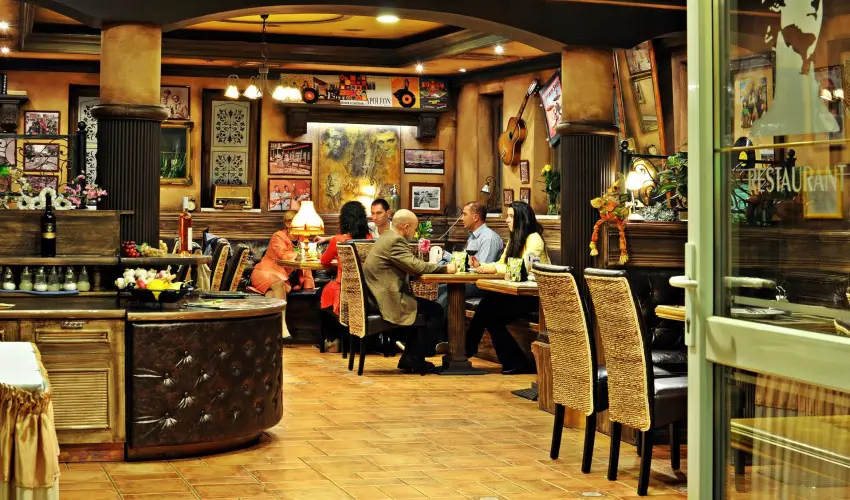 Hotel Villa Classica Ppa - Nyugdjas kedvezmnyes rak reggelis elltssal (1 jtl)