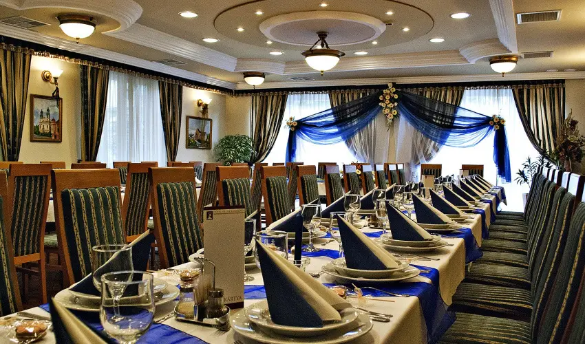 Hotel Villa Classica Ppa - Nyugdjas kedvezmnyes rak reggelis elltssal (1 jtl)