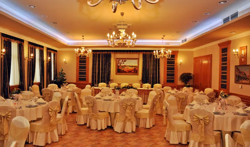 Hotel Villa Classica Ppa - Nyugdjas kedvezmnyes rak reggelis elltssal (1 jtl)