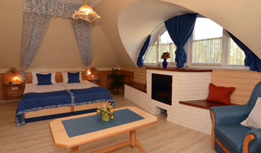 Hotel Villa Classica Ppa - Nyugdjas kedvezmnyes rak reggelis elltssal (1 jtl)