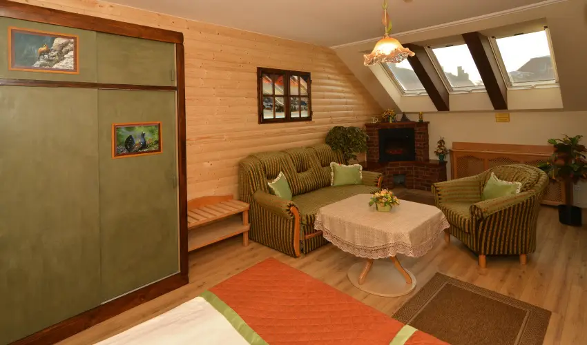 Hotel Villa Classica Ppa - Nyugdjas kedvezmnyes rak reggelis elltssal (1 jtl)