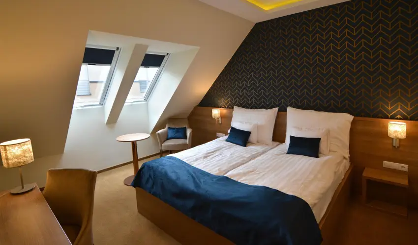 Hotel Villa Classica Ppa - Nyugdjas kedvezmnyes rak reggelis elltssal (1 jtl)