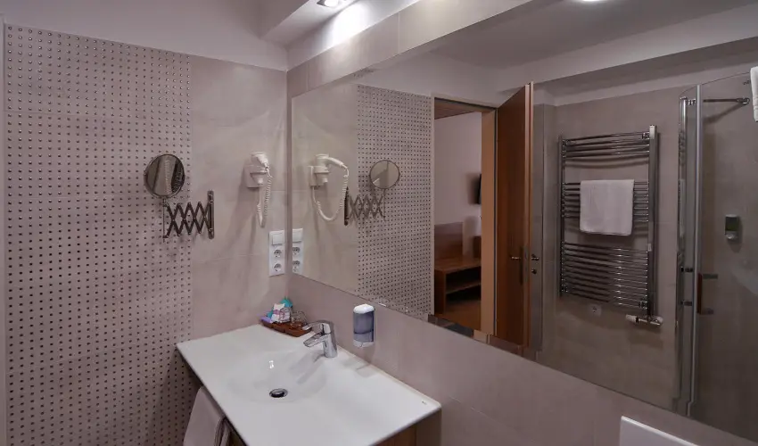 Hotel Villa Classica Ppa - Nyugdjas kedvezmnyes rak reggelis elltssal (1 jtl)