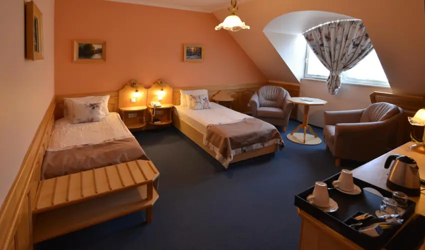 Hotel Villa Classica Ppa - Nyugdjas kedvezmnyes rak reggelis elltssal (1 jtl)