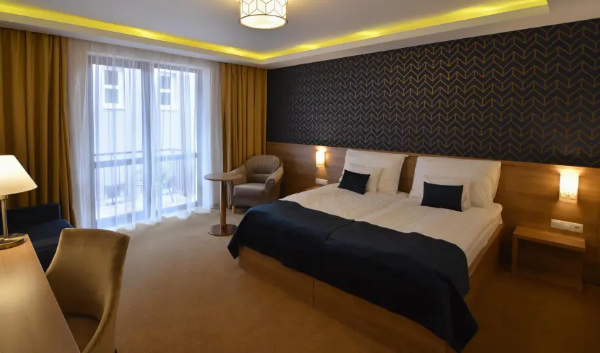 Hotel Villa Classica Ppa - Nyugdjas kedvezmnyes rak reggelis elltssal (1 jtl)