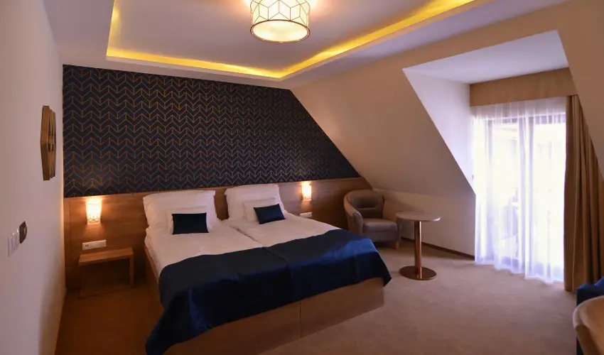 Hotel Villa Classica Ppa - Nyugdjas kedvezmnyes rak reggelis elltssal (1 jtl)
