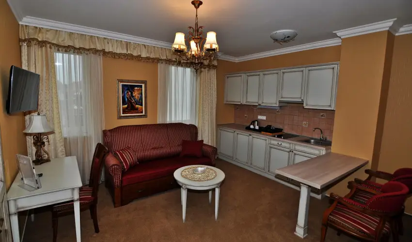 Hotel Villa Classica Ppa - Nyugdjas kedvezmnyes rak reggelis elltssal (1 jtl)