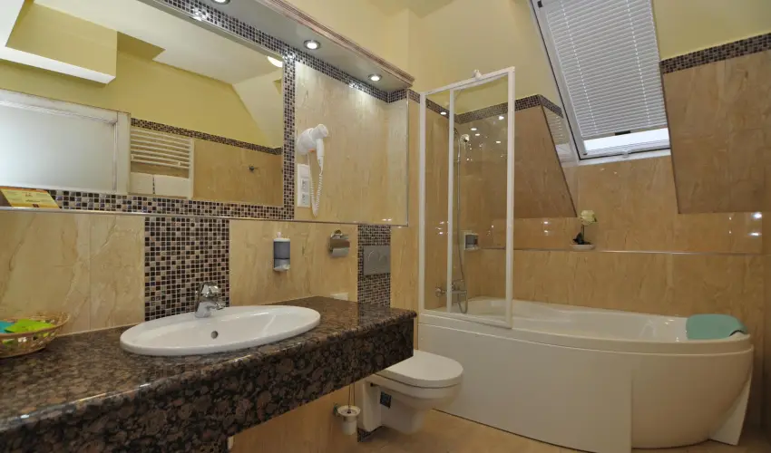 Hotel Villa Classica Ppa - Nyugdjas kedvezmnyes rak reggelis elltssal (1 jtl)