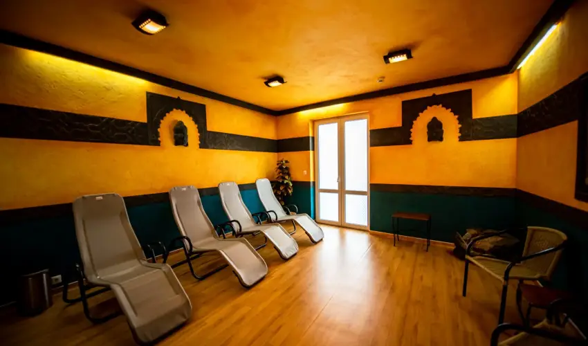 Hotel Villa Classica Ppa - Nyugdjas kedvezmnyes rak reggelis elltssal (1 jtl)