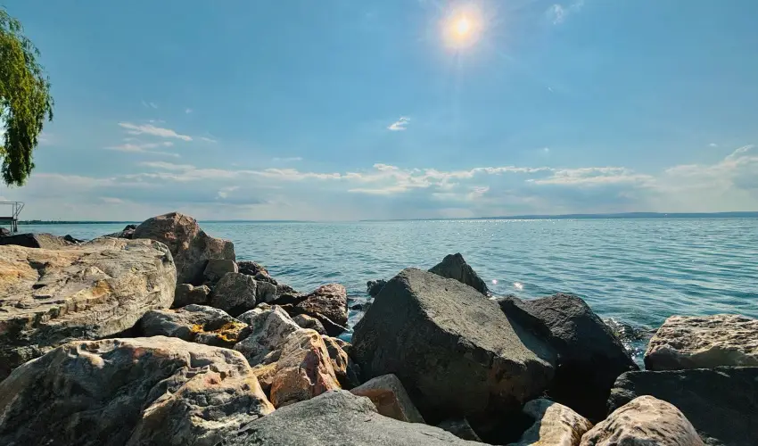 Vil�gos Hotel Balatonvil�gos - El�foglal�si akci� 4 �jt�l