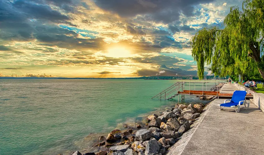 Vil�gos Hotel Balatonvil�gos - El�foglal�si akci� 4 �jt�l