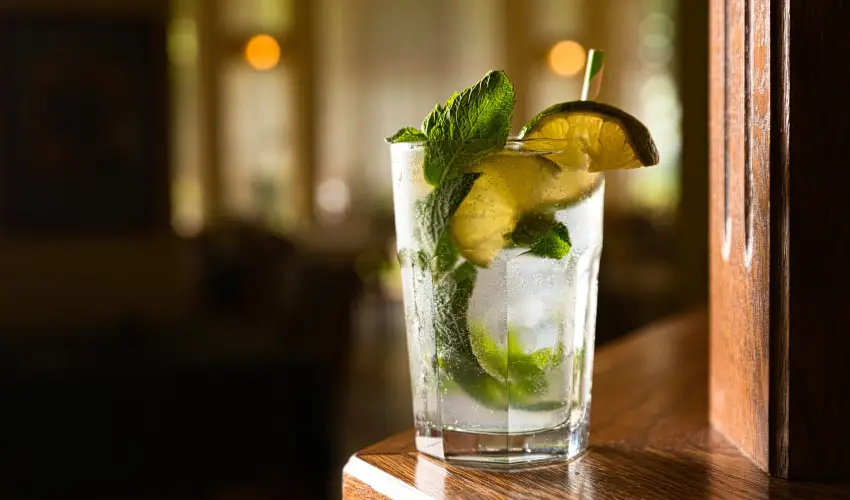 Vil�gos Hotel Balatonvil�gos - El�foglal�si akci� 4 �jt�l