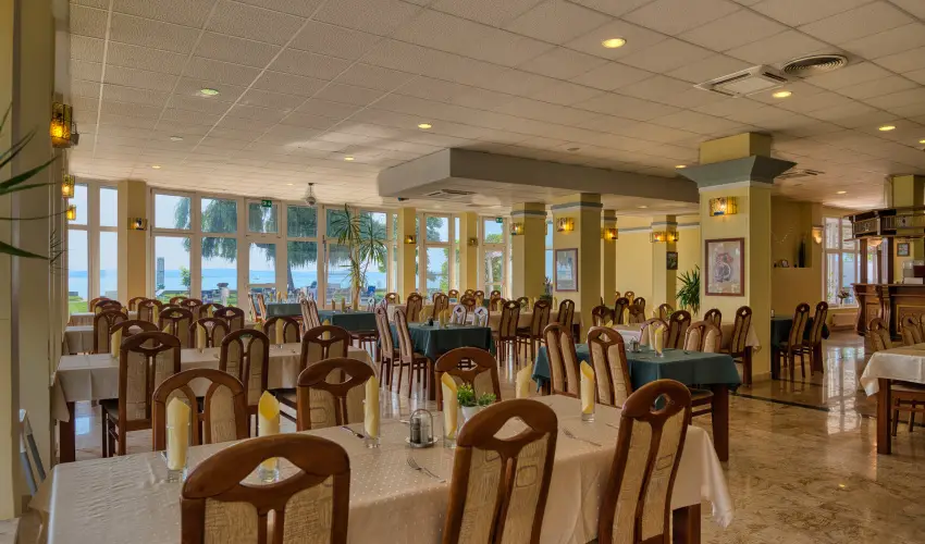 Vil�gos Hotel Balatonvil�gos - El�foglal�si akci� 4 �jt�l